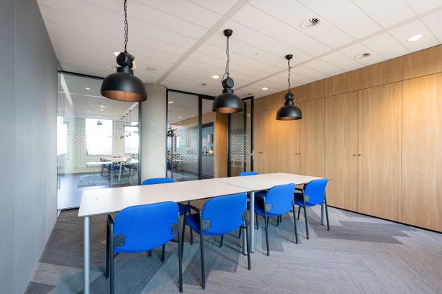 8 Tips Memilih Container Standar Untuk di Jadikan Kantor atau Tempat Bisnis Anda 3 Kontainer Office 101: Panduan dan Pertimbangan Penting Sebelum Pilih Kantor dari Container-3