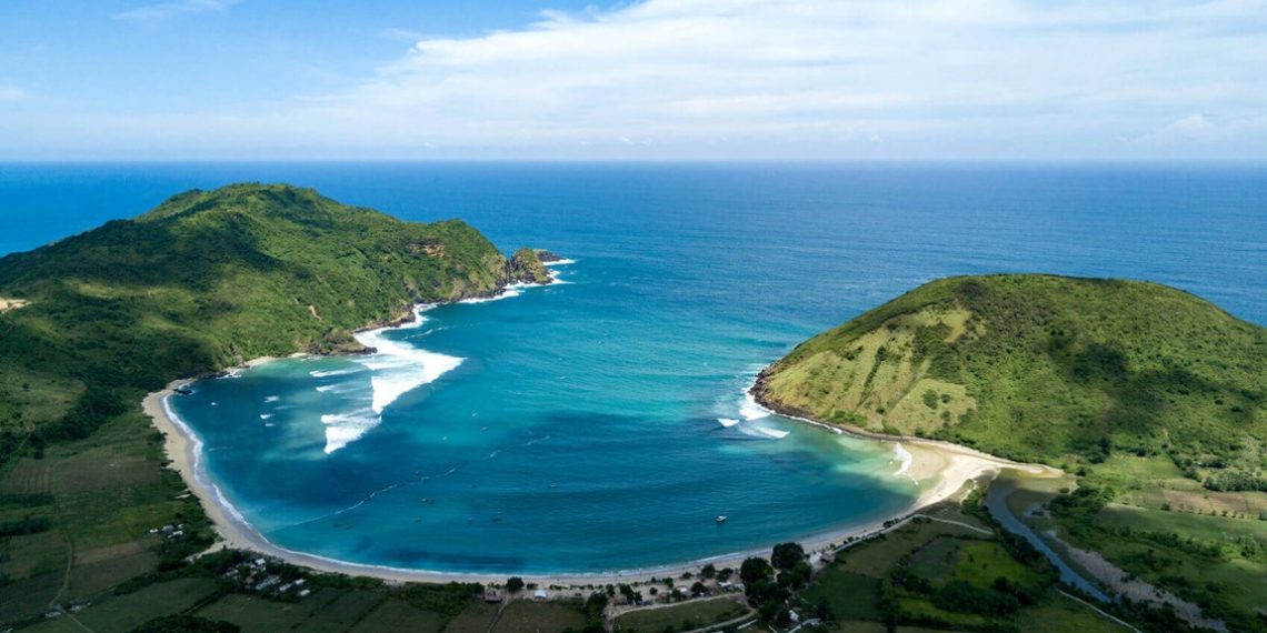 Mandalika: Lombok Jadi Sirkuit International 3 Mawun beach Lombok