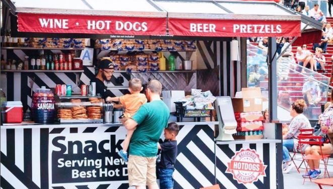 5 Desain Unik Mini Cafe Container 1 Desain cafe container mini kekinian adalah salah satu konsep sederhana untuk menarik pelanggan. Lihat inspirasi desain mini cafe container di sini. cafe kecil unik