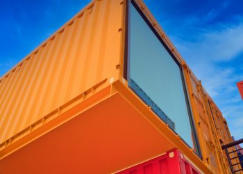 5 Ide Penggunaan Kontainer Pintu Samping Jadi Konstruksi Modern