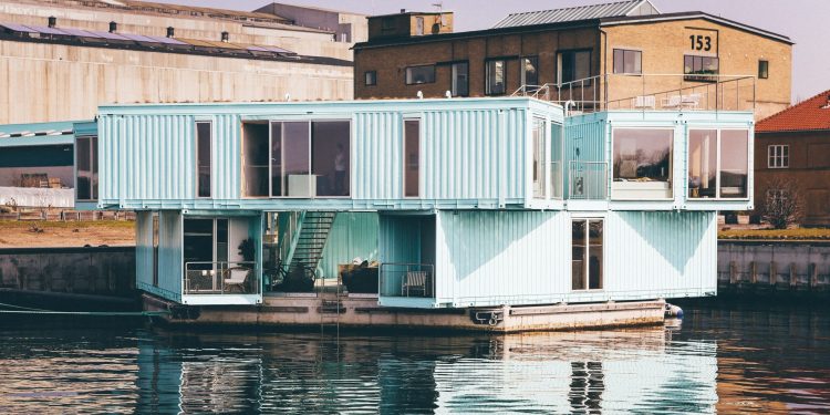 Bangun Rumah Dari Kontainer Bekas? Simak 9 Tips Berikut! 1 Bangun Rumah Dari Kontainer Bekas Simak 9 Tips Berikut!