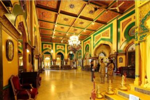 Menjelajahi Medan Dari Potensi Bisnis Hingga Wisata Popular! 4 istana maimun, wisata medan