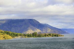 Menjelajahi Medan Dari Potensi Bisnis Hingga Wisata Popular! 2 danau toba, toba, danau toba medan, wisata medan, wisata alam medan