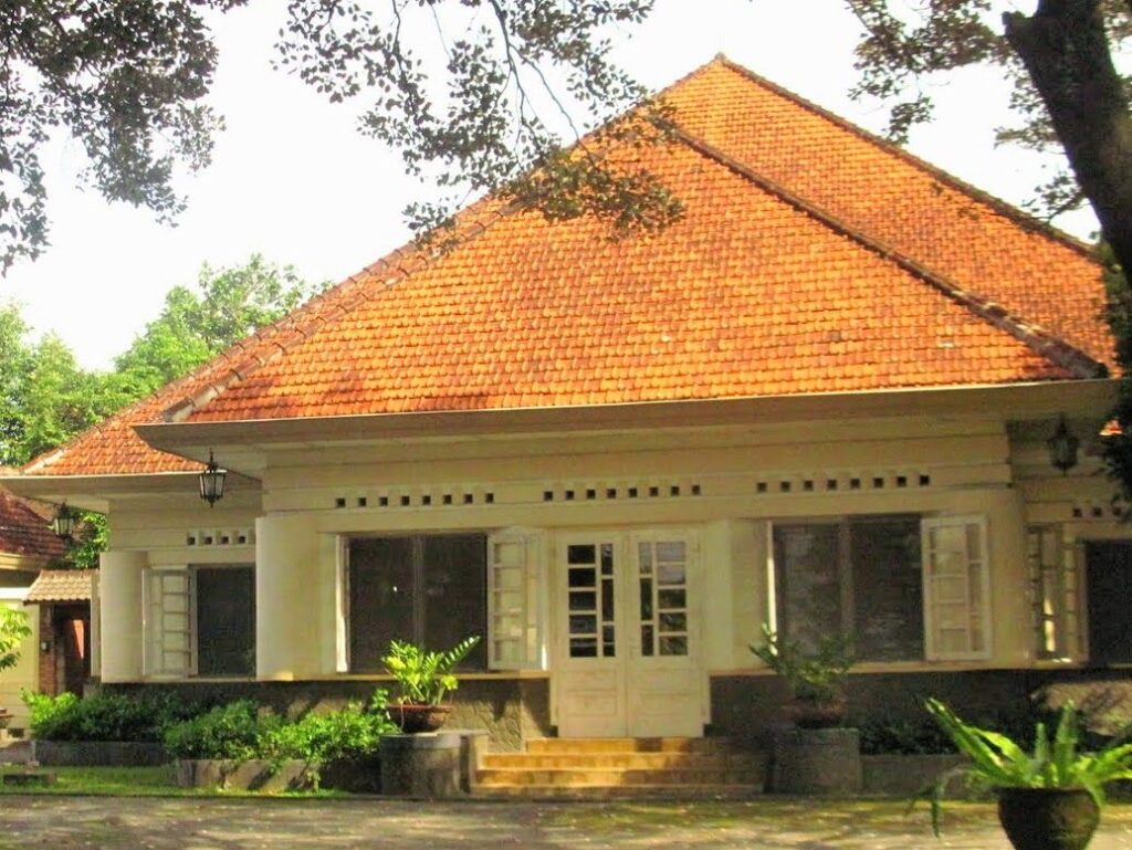 6 Rumah Idaman Sederhana dan Unik, Ada yang Bisa Bongkar Pasang! 7 Rumah Idaman Sederhana dan Unik Bergaya Kolonial