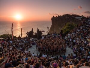 Sejarah Tari Kecak Bali & 5 Lokasi Pertunjukan Terbaik 3 sejarah tari kecak bali, kecak bali, tari kecak