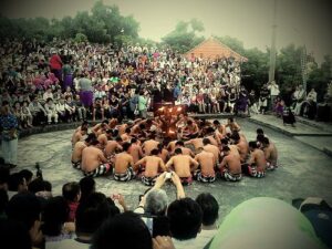 Sejarah Tari Kecak Bali & 5 Lokasi Pertunjukan Terbaik 7 batubulan bali, tari kecak bali