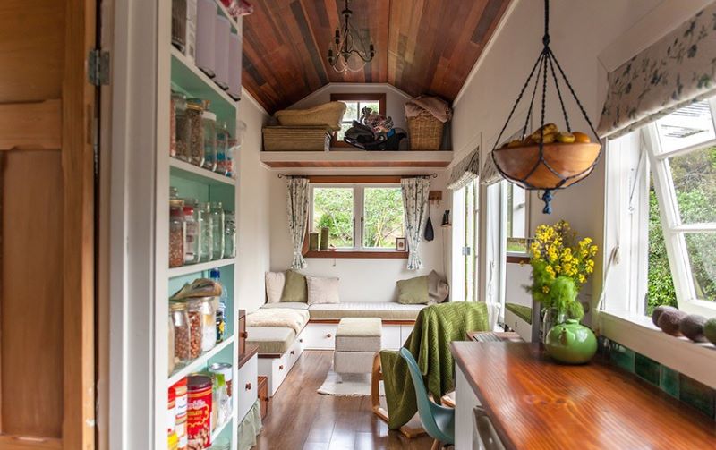 11 Inspirasi Desain Rumah Minimalis Sederhana, Kira-Kira Bagus Yang Mana? 9 Contoh Desain Interior Model Rumah Sederhana Trailer