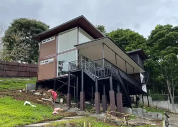 model rumah tingkat