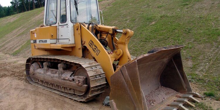 Apa itu Track Loader? Cek 9 Perbedaannya dengan Wheel Loader! 7 track loader