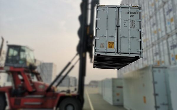 Insulated Container: 4 Fungsi dan Perbedaannya dengan Reefer 1 Insulated Container 4 Fungsi dan Perbedaannya dengan Reefer