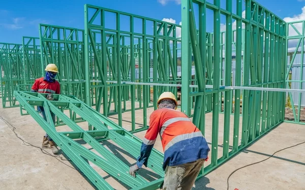 5 Struktur Baja Bangunan: Keunggulan dan Pemanfaatannya 2 Struktur Rangka Baja Bangunan