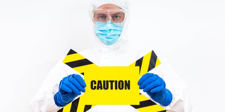Dangerous Goods Adalah: 8 Cara Cegah Kecelakaan Saat Bongkar Muat 1 Dangerous Goods Adalah 8 Cara Cegah Kecelakaan Bongkar Muat