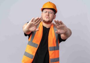 Dangerous Goods Adalah: 8 Cara Cegah Kecelakaan Saat Bongkar Muat 2 Dangerous Goods Adalah 8 Cara Cegah Kecelakaan Bongkar Muat