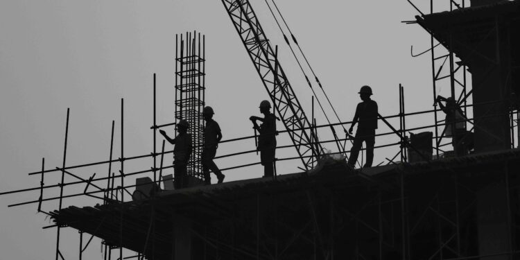 Kontraktor Gedung: 6 Peran dan Tips Memilih yang Tepat! 1 Kontraktor Gedung