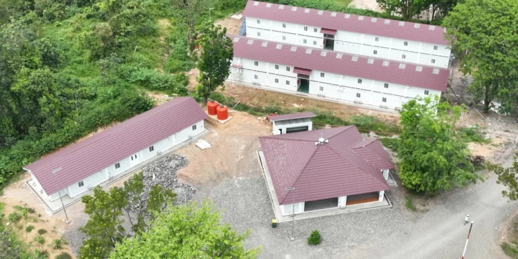 Accommodation Camp Made from Modular & Light Gauge Steel 3 Mess Tempat Kerja dari Modular 1 (Accommodation Camp Built with Modular Construction 1)