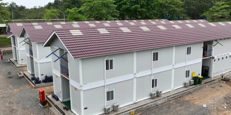 Accommodation Camp Made from Modular & Light Gauge Steel 6 Mess Tempat Kerja dari Modular 4 (Accommodation Camp Built with Modular Construction 4)
