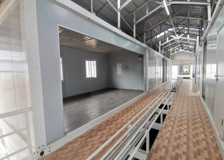 Rumah Peti Kemas dengan Model Minimalis, Cek Desainnya 4 ModBox Indoor 1