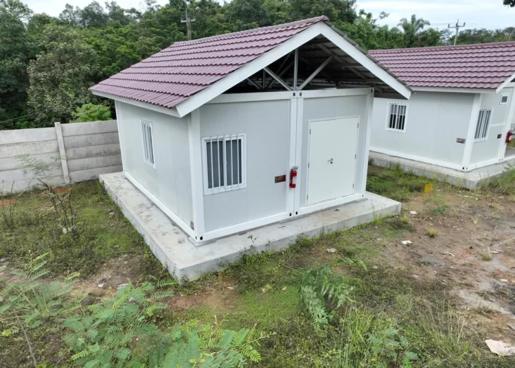 Rumah Peti Kemas dengan Model Minimalis, Cek Desainnya 10 ModBox untuk Storage 2