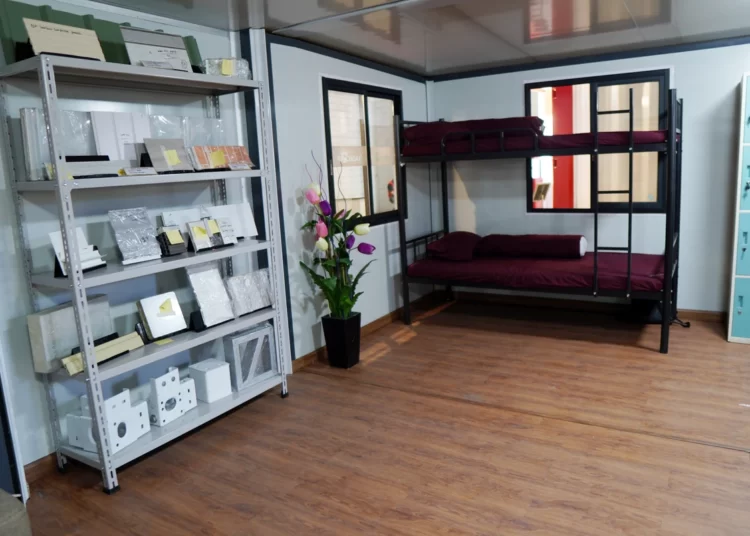 Rumah Peti Kemas dengan Model Minimalis, Cek Desainnya 34 ModHouse Indoor 8