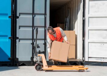 Stripping Container Adalah Arti, Fungsi dan 6 Caranya