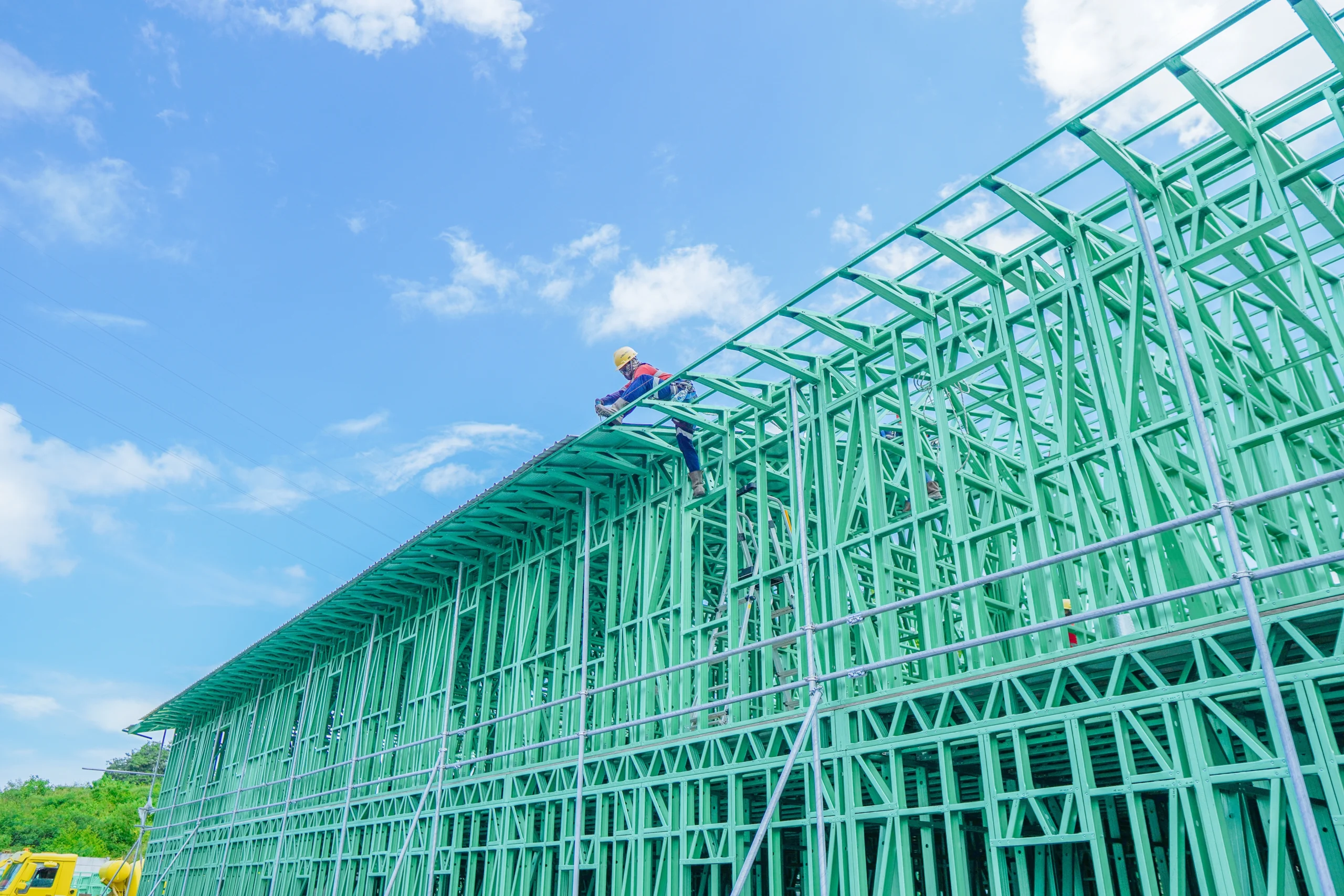 Steel Roof Beams dari Light Gauge Steel, Apa Keuntungannya? 3 Keuntungan Steel Roof Beams dari Light Gauge Steel 1 scaled