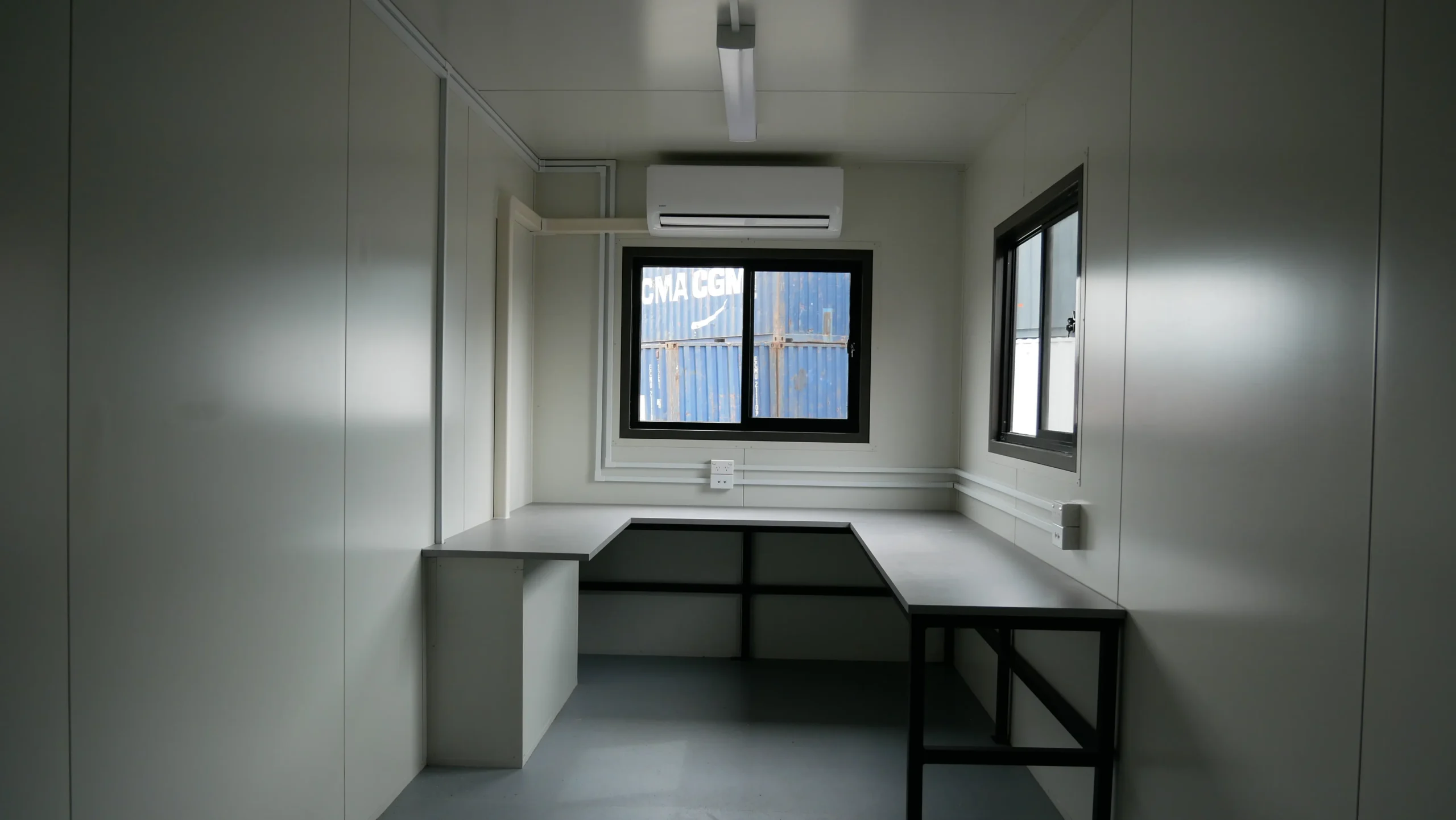 Bangunan Kantor Sementara dari Konstruksi Modular & Kontainer 8 10 Model Kantor Minimalis Modern dari Kontainer (1)
