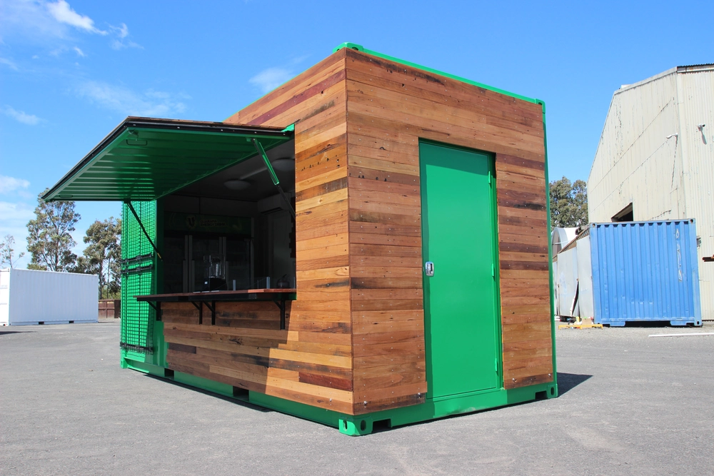 Desain Outlet Minimalis dari Kontainer, Apa Keuntungannya? 2 Desain Outlet Minimalis dari Kontainer 1