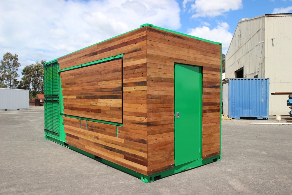 Desain Outlet Minimalis dari Kontainer, Apa Keuntungannya? 11 Desain Outlet Minimalis dari Kontainer 10