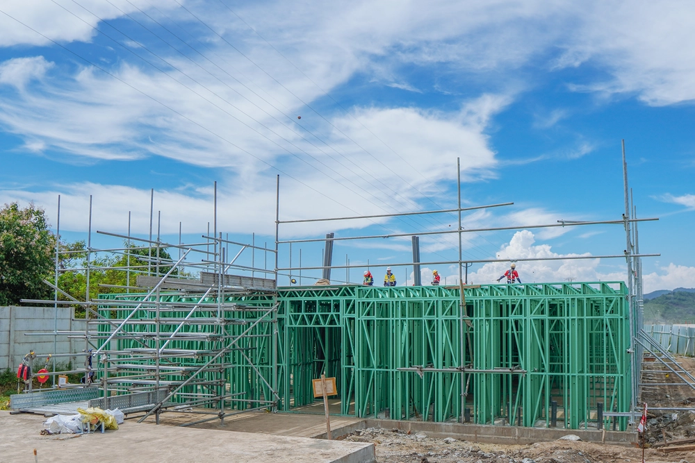 Jasa Konstruksi Baja dari Tradecorp, Seperti Apa Bangunannya? 6 Instalasi Rangka Baja Light Gauge Steel (LGS) 5 - Jasa Konstruksi Baja