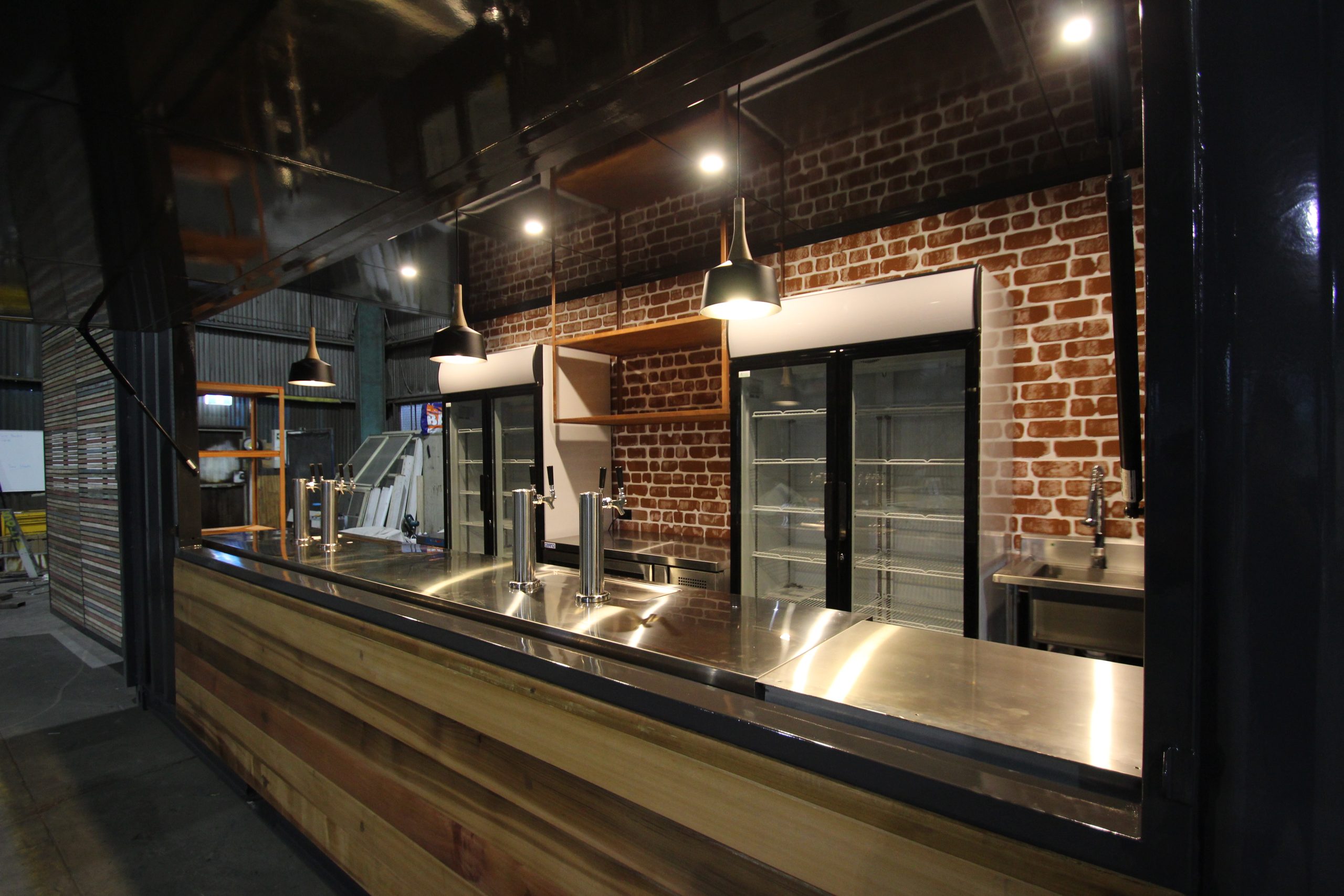 Konsep Cafe Outdoor Murah dari Kontainer Modifikasi 6 Konsep Cafe Outdoor Murah 5
