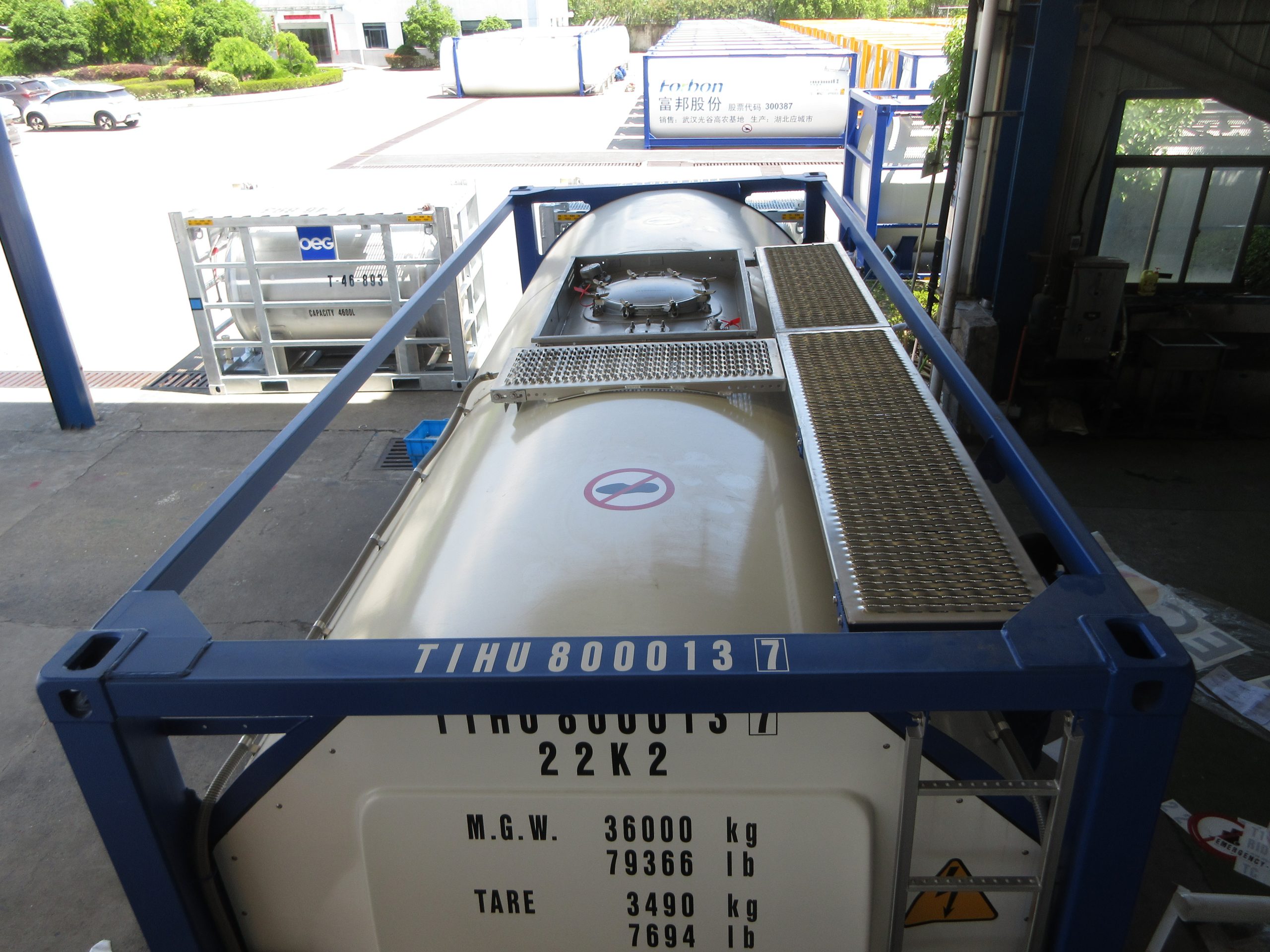 Tangki Minyak Goreng dari ISO Tank untuk Distribusi 5 Tangki Minyak Goreng dari ISO Tank 5