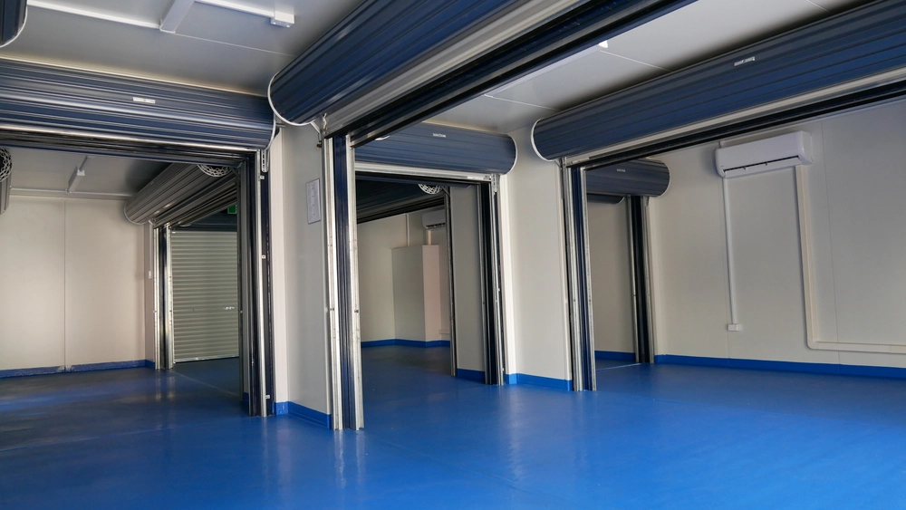 Custom Container Jadi Office, Mess, Toilet, Gudang, Bengkel 16 Bangun Toko Kontainer Modifikasi 6