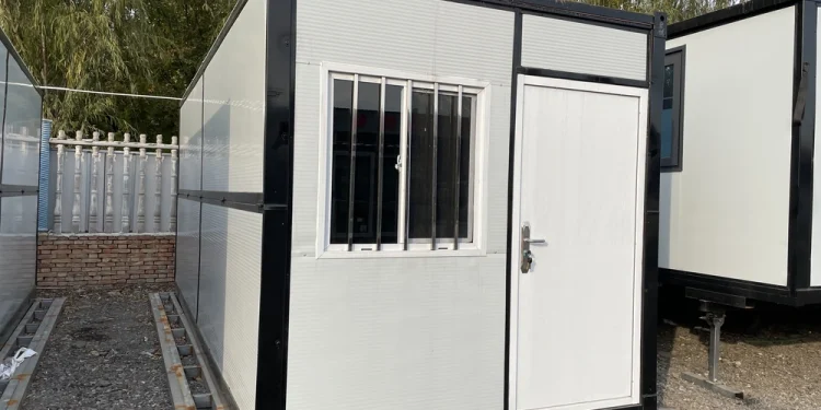 Bangunan Modular Cepat Selesai dengan ModSnap Container Lipat