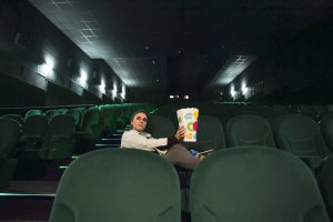 Bioskop Mini Kontainer, Solusi Nonton Film di Mana Saja 3 kelebihan bioskop mini kontainer