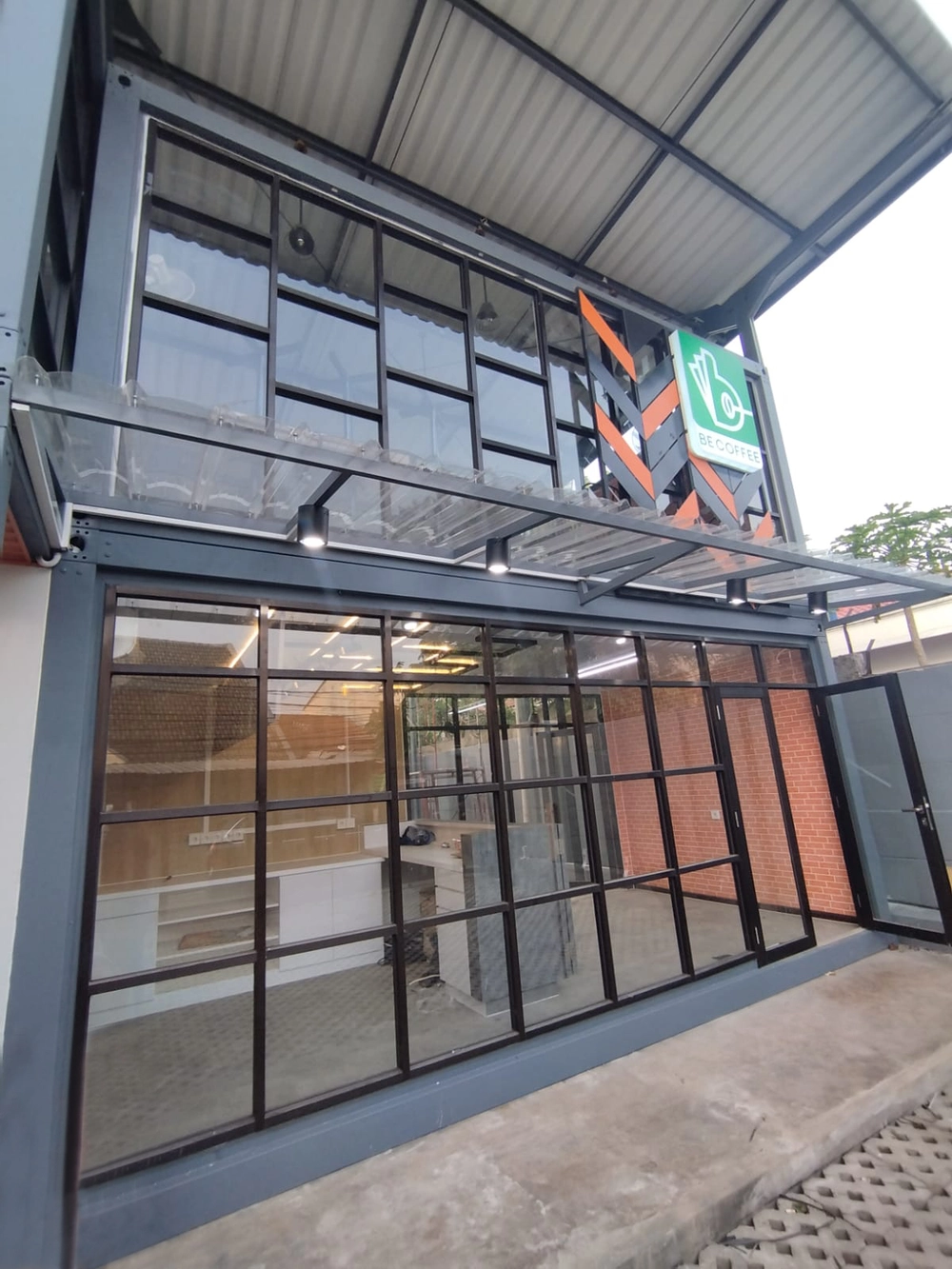Desain Cafe Rangka Baja dengan Konsep Prefabrikasi Modular 2 Desain Cafe Rangka Baja dengan Konsep Prefabrikasi Modular