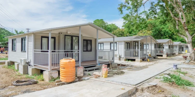 Villa Prefab dengan Desain Modern dan Minimalis 4