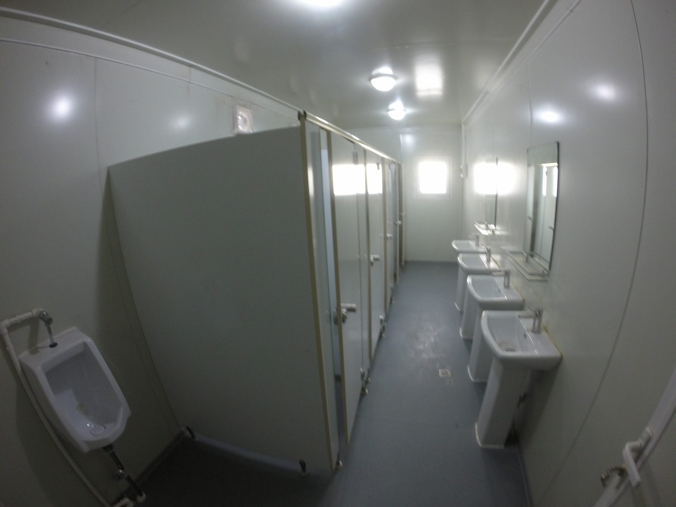 Desain Fasilitas MCK Minimalis Kontainer Modifikasi & Modular 5 toilet container, container toilet, modular toilet, toilet portable, modular bathroom, portable bathoom