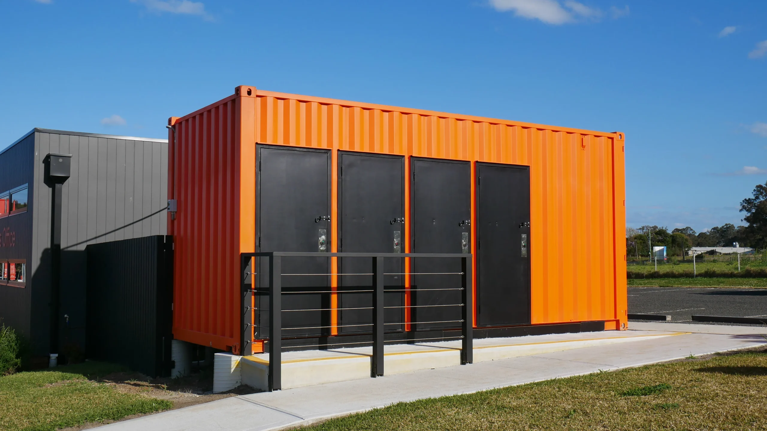 Mobile Toilet for Events, Projects, and Mining – Ready to Use