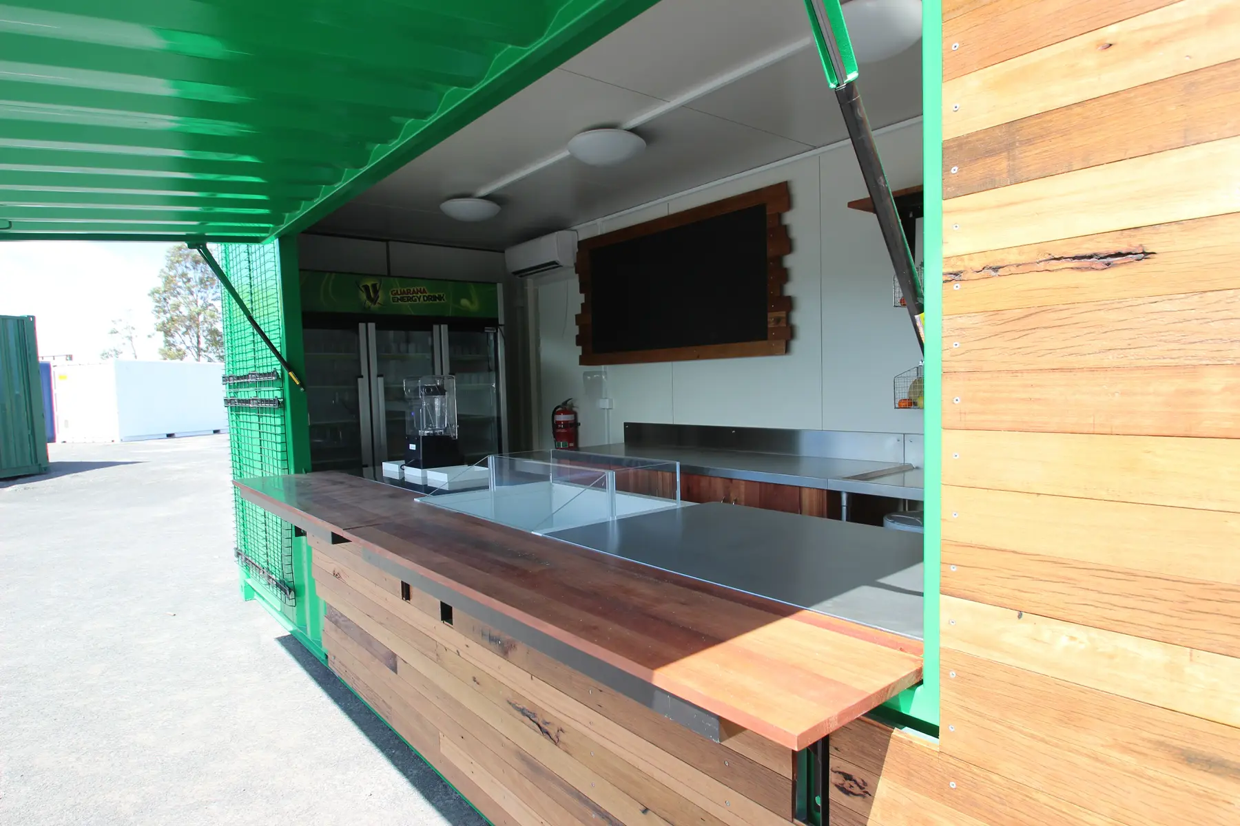 Instagrammable Outdoor Cafe Design Using Modified Containers 27 Juice Bar Container 4