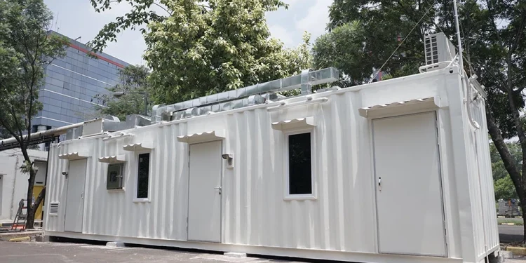 Mobile Laboratory Made from a Relocatable Container 2 Mobile Laboratory
