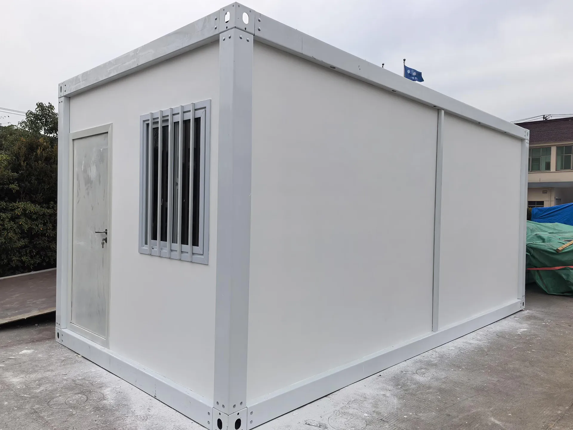 Fast-Built Semi Permanent House Made of GRC 3 Desain Model Rumah Semi Permanen dari GRC Konsep Modular 2