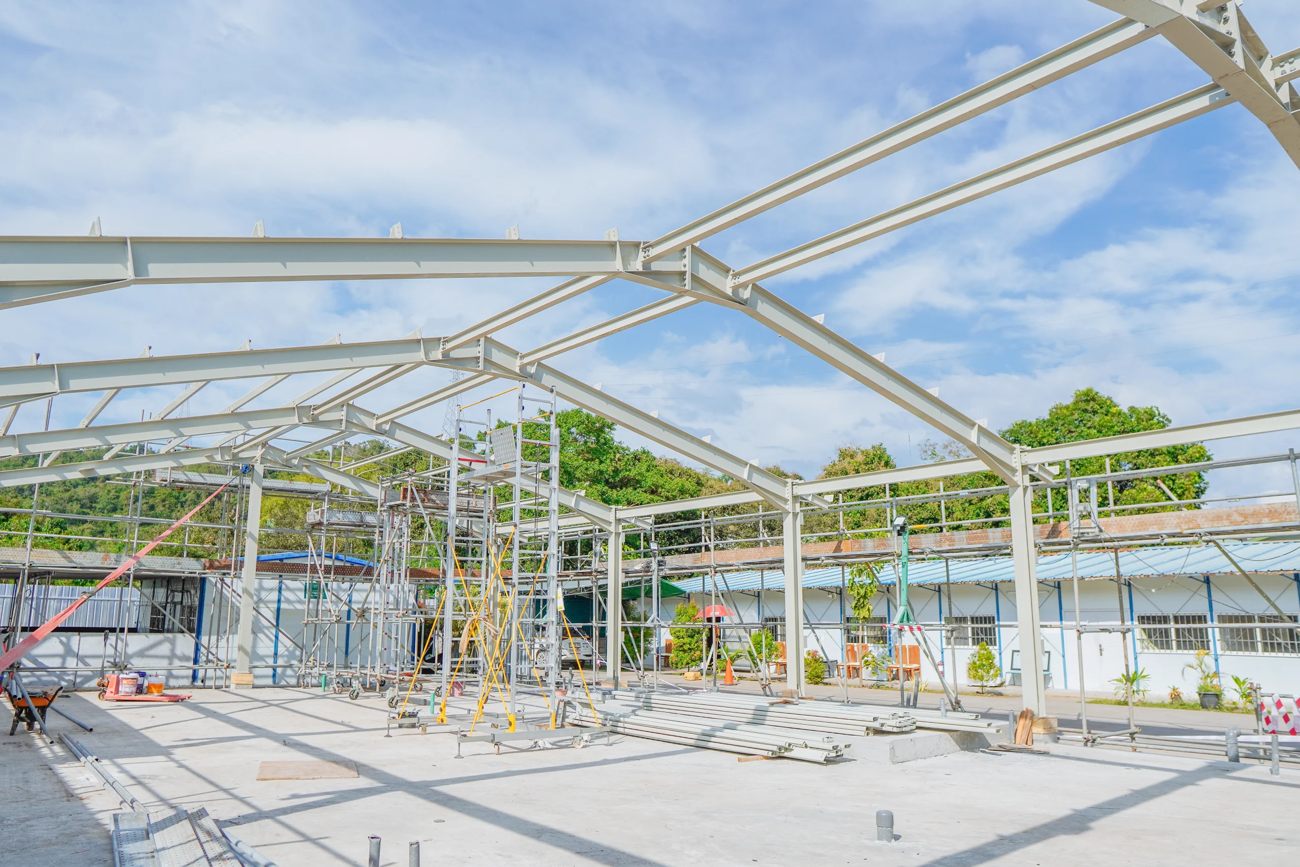 Desain Rumah Potong Ayam dengan Konstruksi Baja Portal Frame 2 Desain Rumah Potong Ayam dengan Konstruksi Baja Portal Frame 1