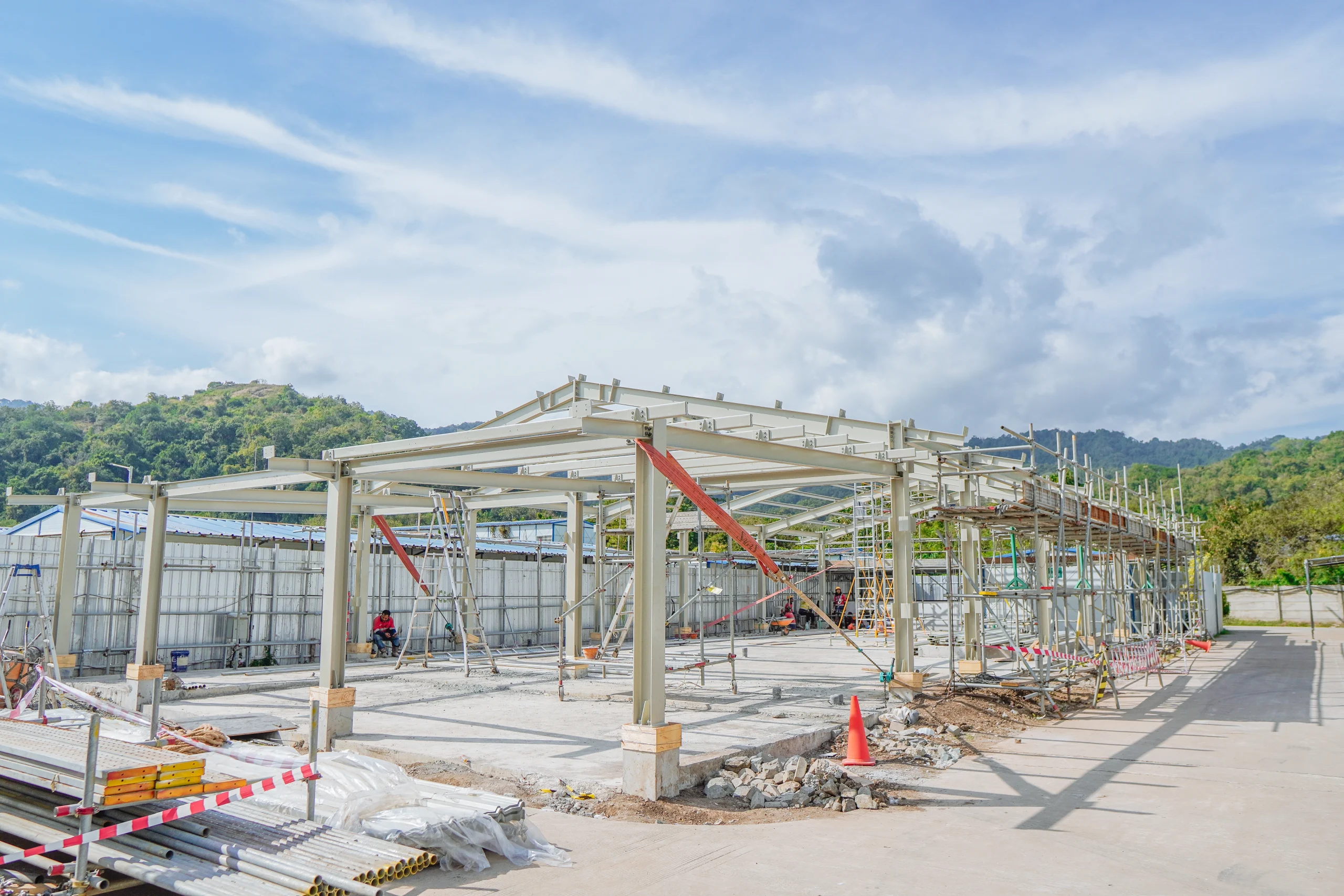 Desain Rumah Potong Ayam dengan Konstruksi Baja Portal Frame 4 Desain Rumah Potong Ayam dengan Konstruksi Baja Portal Frame 3