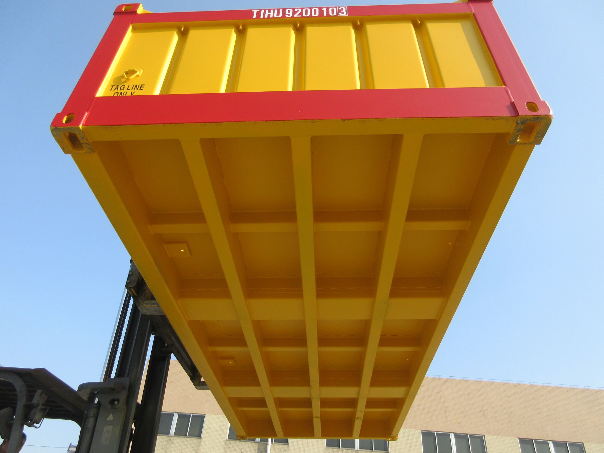 20ft DNV Container: Features & Dimensions 2 20ft DNV Container Model General Purpose 1